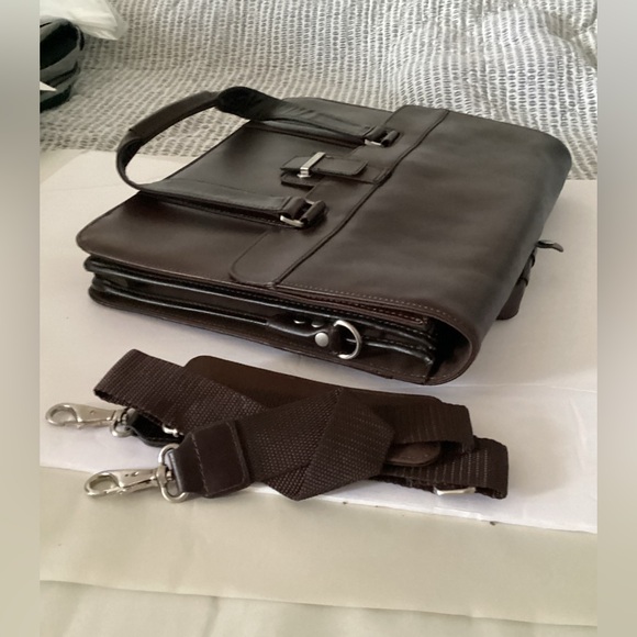 CutterBuck brown leather briefcase BRAND NEW - Picture 3 of 11